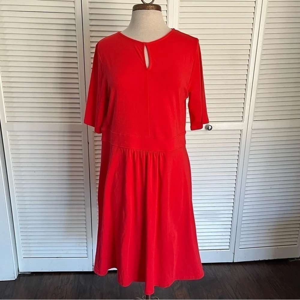 Lands' End dress Coral Orange Keyhole Stretch knee length large 14 / 16